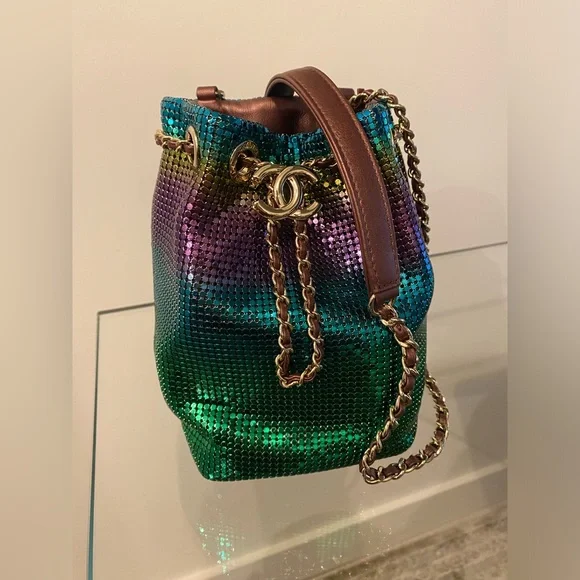 Chanel - Picture 2 of 13